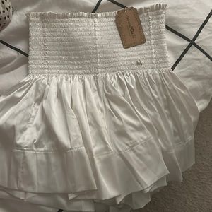 Natural life skort!!! So cute and perf for summer. Selling bc to small :(((((